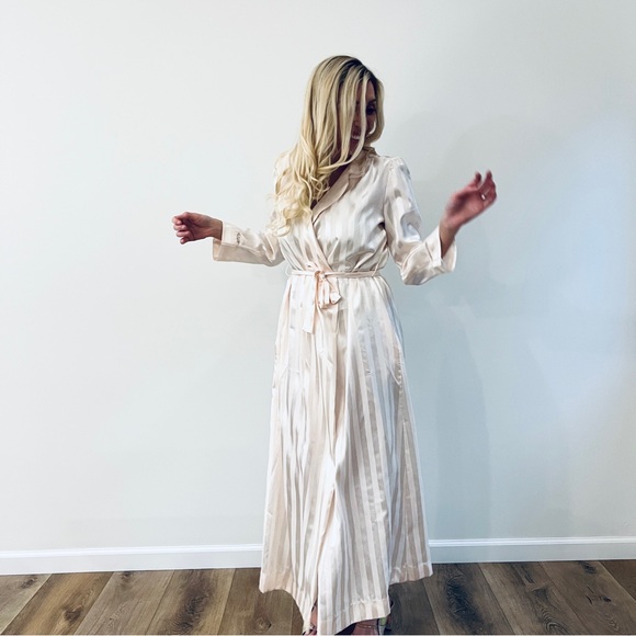 VTG Christian Dior Peach Robe - Picture 8 of 14